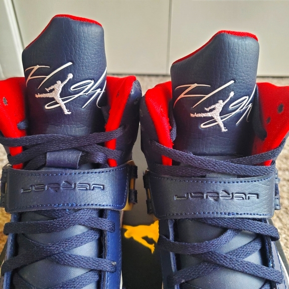 Nike Air Jordan Flight 45 GG Hi-Top Trainers Girls Size 6Y  Jordan Flight 45 High Size 6Y